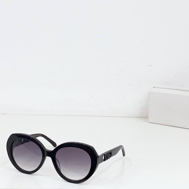 michael Korsmodel Mk 2214Size 56 Ports 19-143
