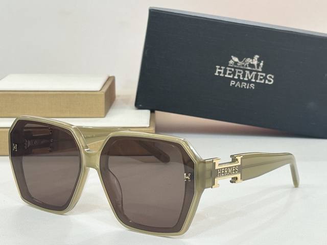 hermes Classic Mod Hs1906 Size 56-20-145