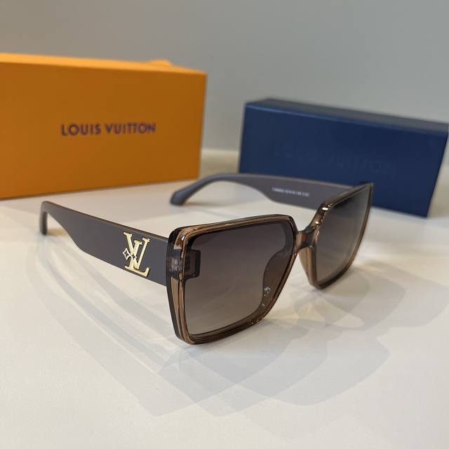lv Sunglasses For Women, Good Looking, Very Stylish, Can Be Worn By Both Men