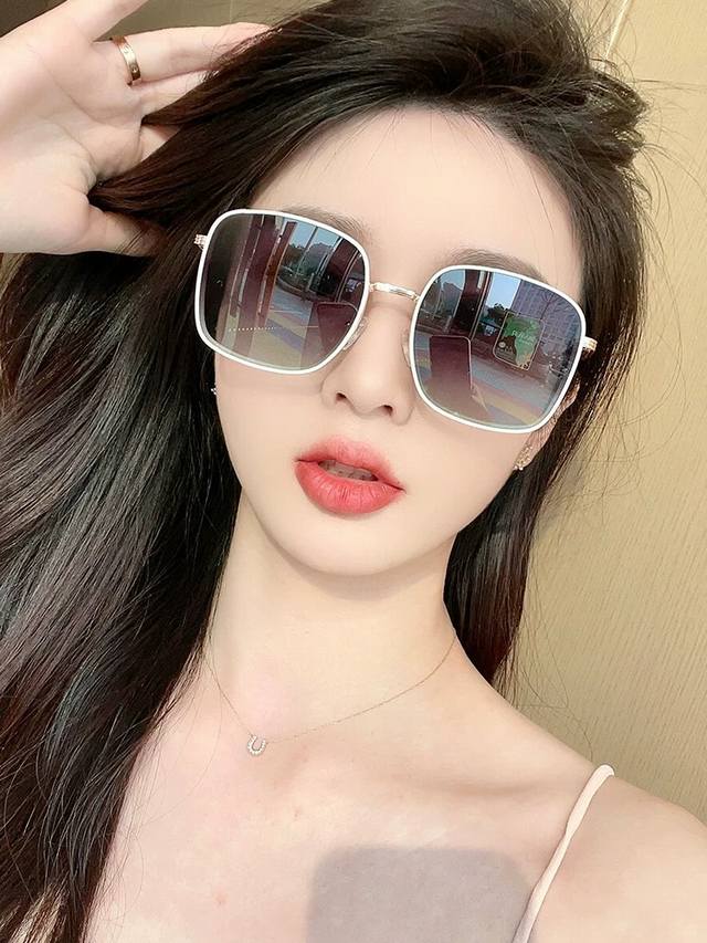 gucci-Polarized Sunglasses 2025 New Spring Trend Hot Fashion Round Frame Pola