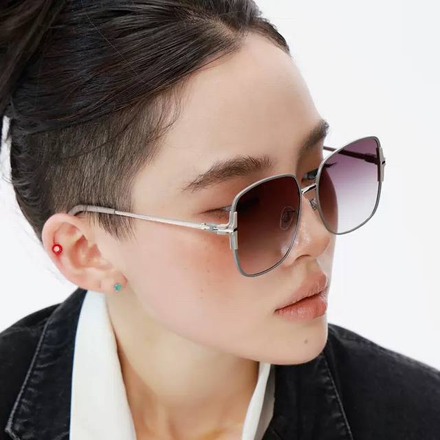 Nylon Polarized Series Gucci Sunglasses. The Round Frame Design Is Suitable For