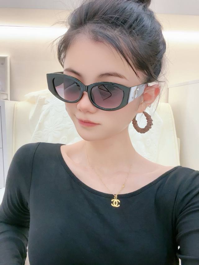 New Chanel Chanel Sunglasses Interpret The Latest Spring And Summer Glasses With