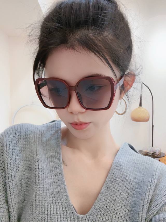 dior-Dior 2025 Spring New Trend Hot Fashion Square Frame Polarized Sunglasses
