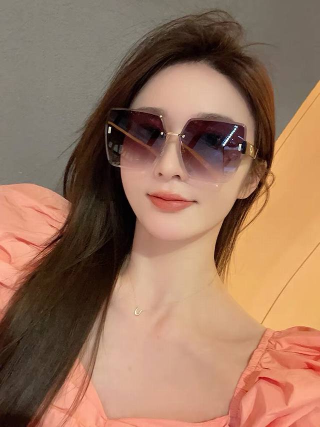 dior 2025 New Women's Square Frame Sunglasses Driving Sunglasses New Metal Fr