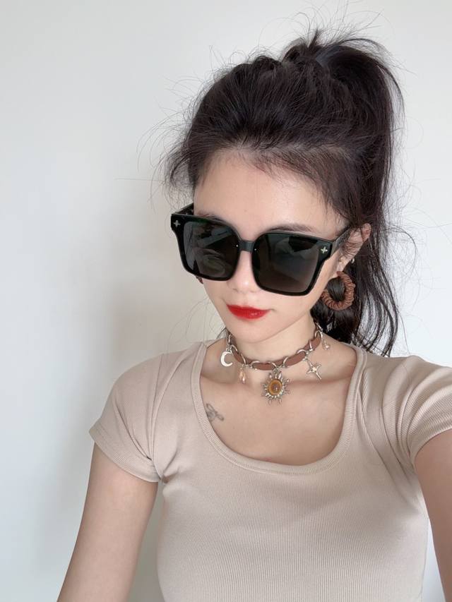 lv 2025 New Women's Square Frame Sunglasses Driving Sunglasses New Sunglasses