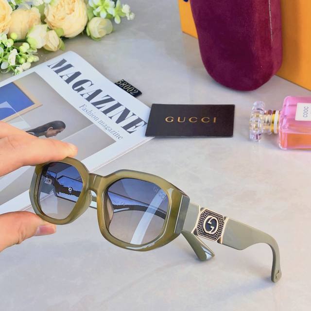 gucc*Retro European And American Personality Sunglasses High-End Small Frame