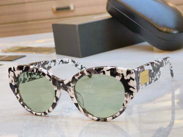 dolce & Gabban* D*G New Sunglasses Model Dg4480 Size 52 21-145