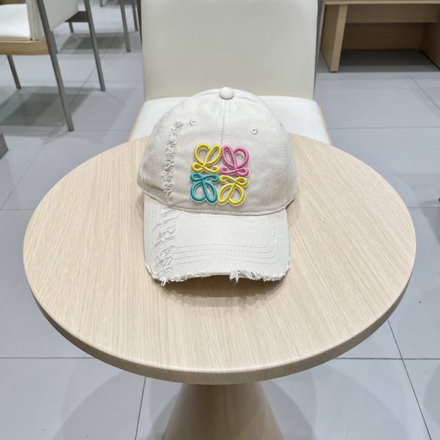 loewe 2025 New Baseball Cap Classic Loewe Logo, Same Style For Men And Women