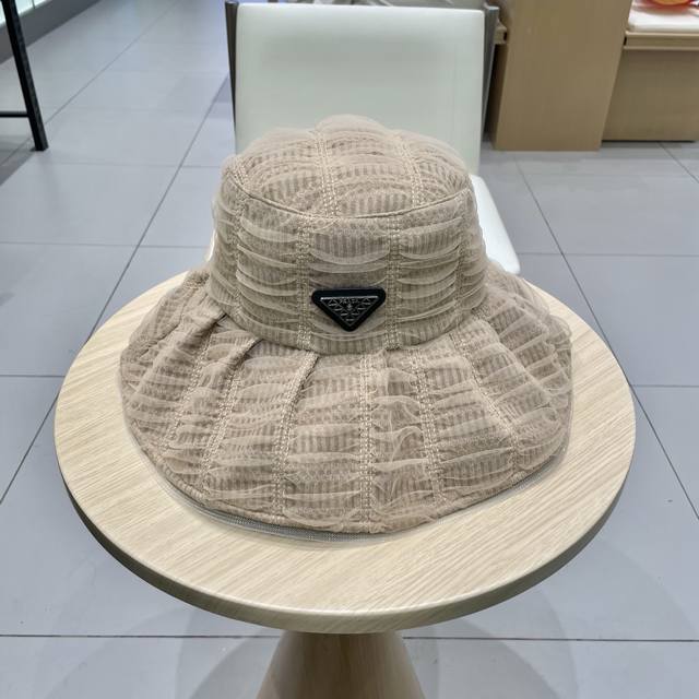 prada Prada 2025 Spring And Summer New Style Fisherman Hat For Women With Lar