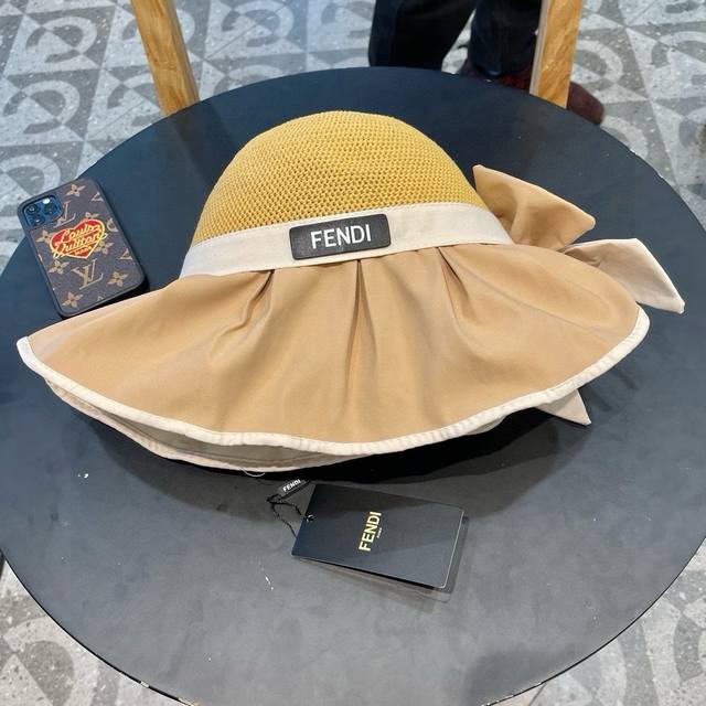 Fendl New Black Vinyl Sun Hat For Women Summer Anti-Ultraviolet Sun Hat High-End