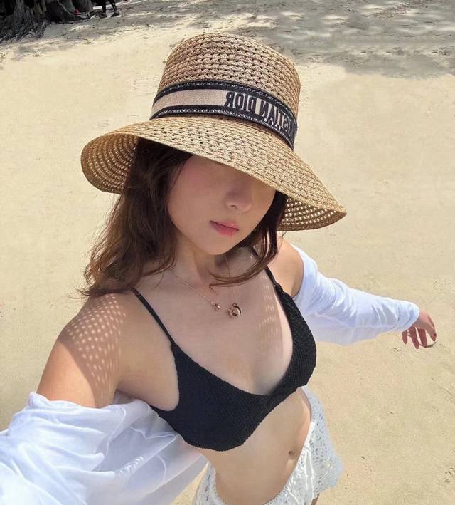 High-End Model With No Quality Issues, No Refund Or Exchange Dior Straw Hat Holl
