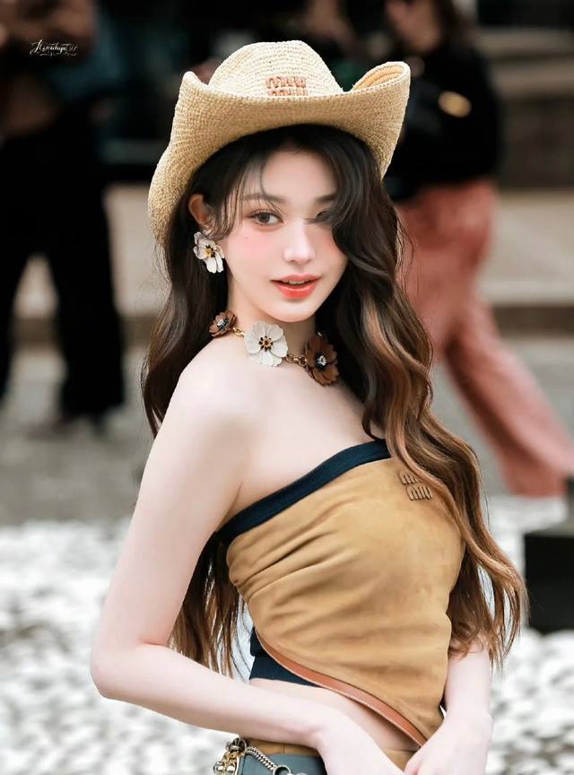 Customized Model, No Refund Or Exchange Miumiu Counter Model Raffia Jazz Hat, Ex