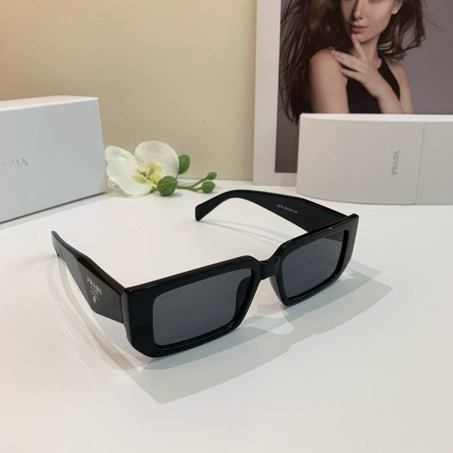 prada Prada Unisex Sunglasses Fashionable And Versatile Face-Slimming Sunglas