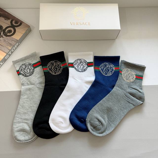 With Packaging, One Box Of Five Pairs Of Versace Versace European And American B