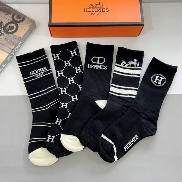 With Packaging 5 Pairs In A Box Hermes High Version Of The Middle Tube Socks Sup