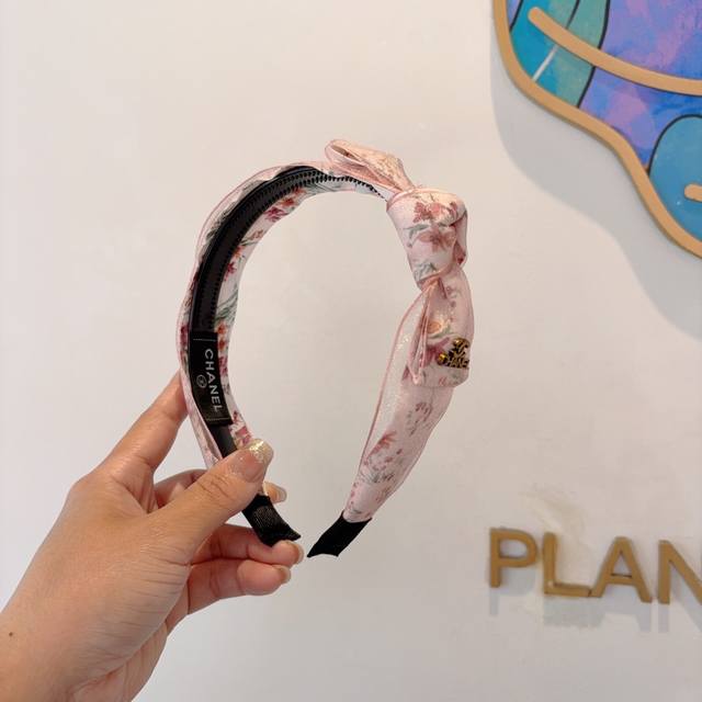 With Packaging Chanel Chanel New Style Small Fragrance Headband Retro Headband P
