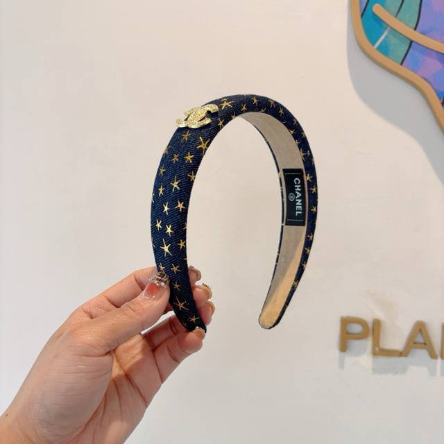 With Packaging Chanel Chanel's Latest Small Headband, A New Product That Shows Y