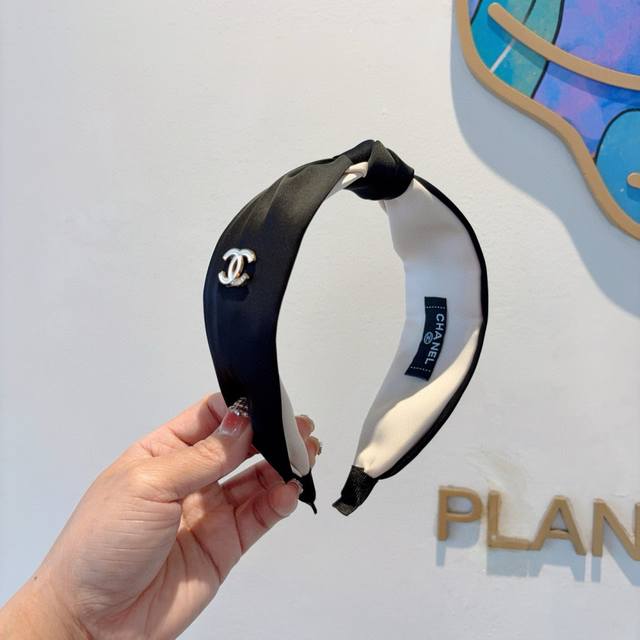 With Packaging Chanel Chanel's Latest Xiaochan Headband Fashion New Headband Int