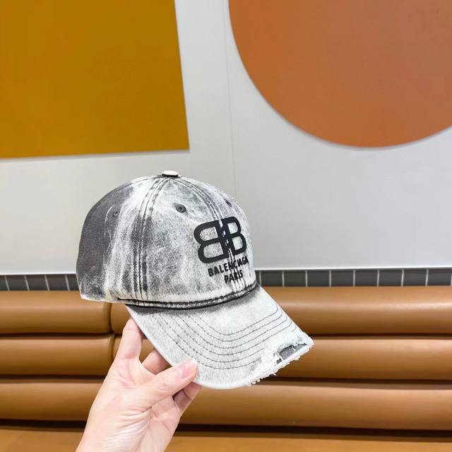 Balenciaga New Ripped Street Style Cotton Baseball Cap Personality Fashion Style