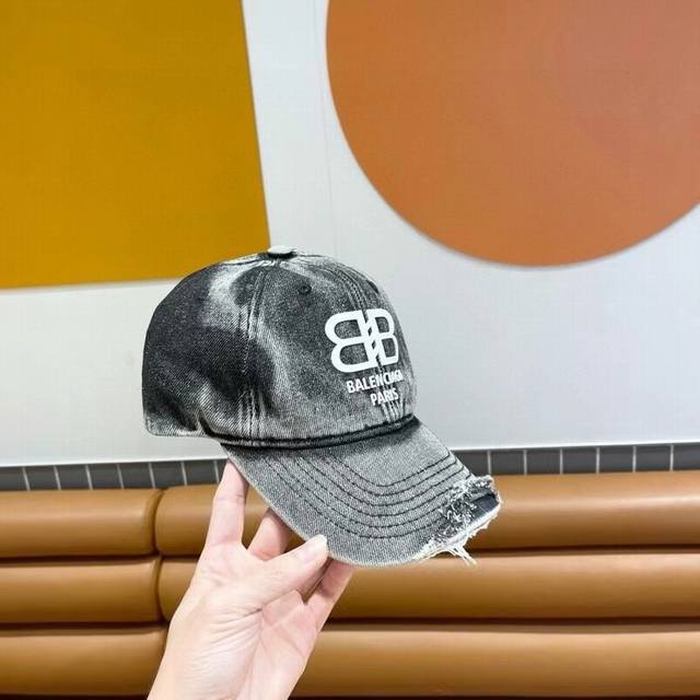 Balenciaga New Ripped Street Style Cotton Baseball Cap Personality Fashion Style