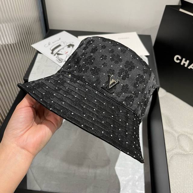 lv New Style Fisherman Hat Double-Sided Design Head Circumference 57Cm