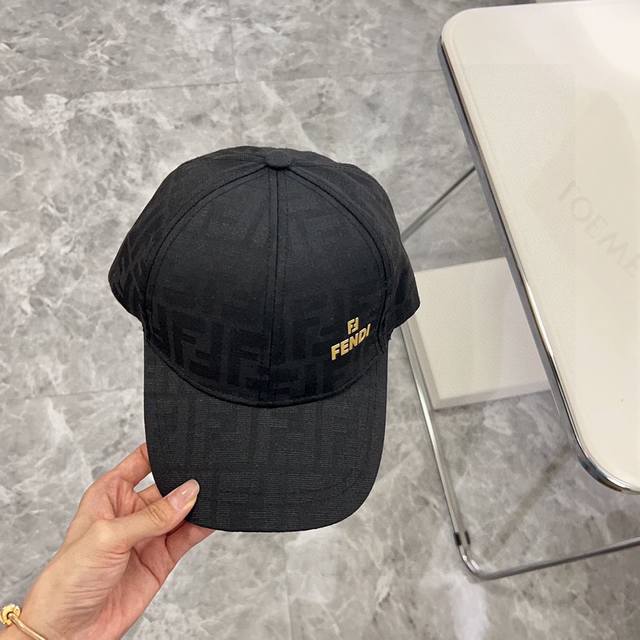 Special Price With Dust Bag Fendi Fendi 2025 New Heavy Industry Big Brand Baseba