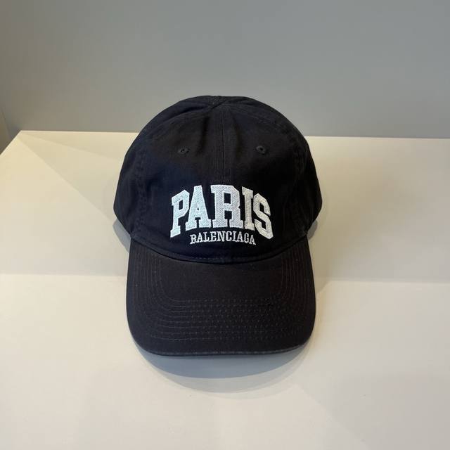 balenciaga Balenciaga New Logo Baseball Cap With Cool Colors, Different Style