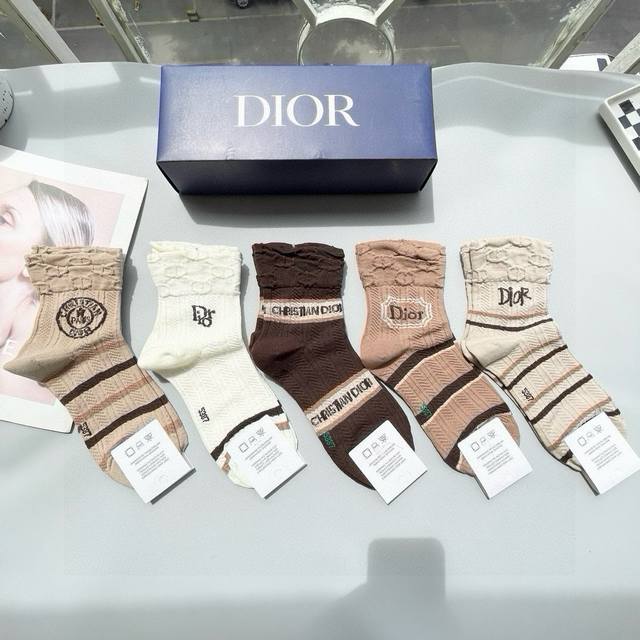 Comes With Packaging. One Box Contains Five Pairs Of European And American Big B