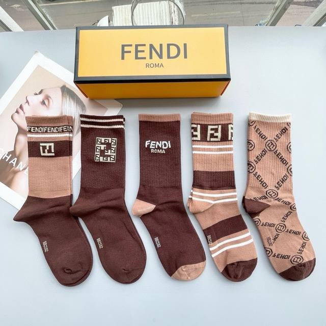 Comes With Packaging. One Box Contains Five Pairs Of Fendi Fendi's New High Sock