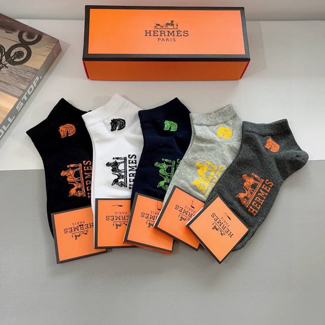 With Packaging 5 Pairs In A Box Hermes High Version Unisex Socks Super Soft Shor