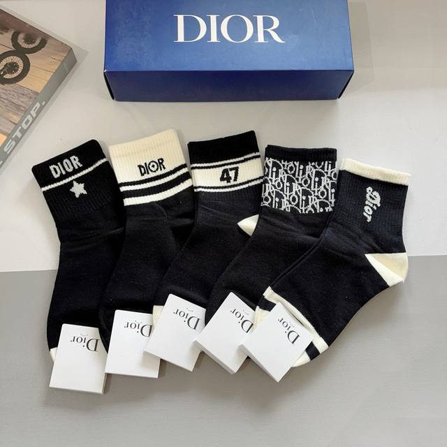 With Packaging 5 Pairs Per Box Dior New Letter Cuffs Mid-Tube Socks Popular Lett