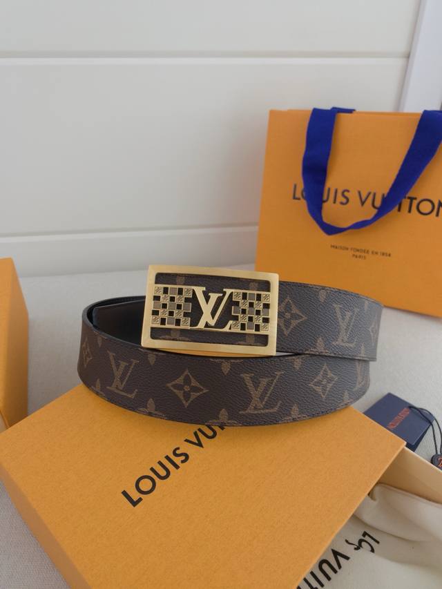 lv Luxurious Modern Taurillon Leather With Elegant Signature Lv Initials Soft