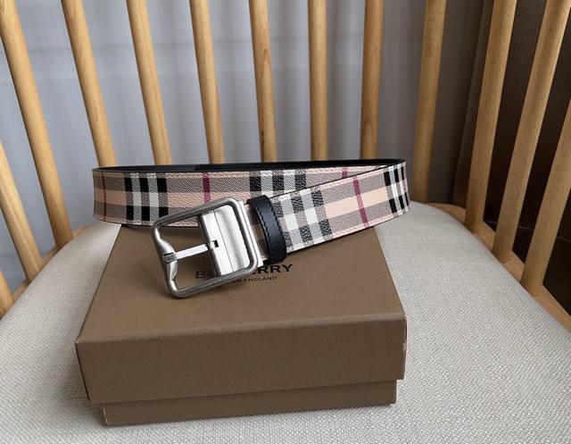 New Burberry Burberry Counters Simultaneously Launched Double-Sided Italian-Made