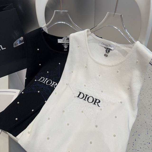 Dior Small Vest With Jacket Worn Alone Is Super Hot One Size