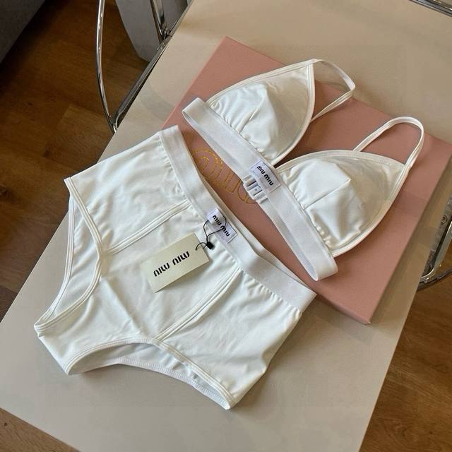 miumiu Miu Miu Two-Piece Suit, New Two-Piece Swimsuit, Suitable For A Variety