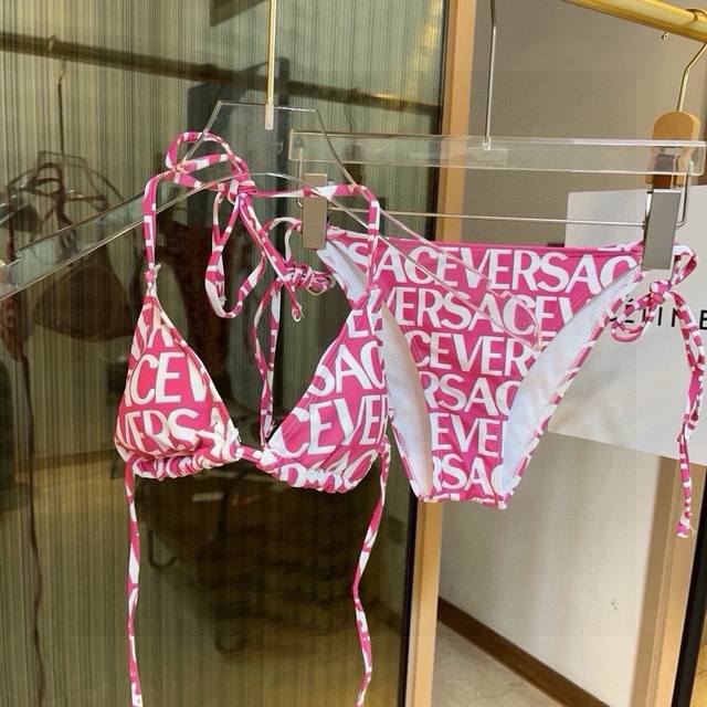 Special P Versace Bikini Is Suitable For A Variety Of Scenes. It Can Be Worn Ins