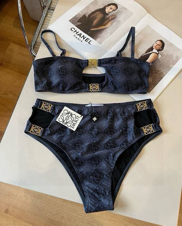 New Split-Piece Hardware. Suitable For A Variety Of Swimsuits. Can Be Worn As An