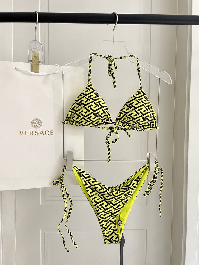 Versace Bikini Is Simple And Elegant. It Is Suitable For A Variety Of Scenarios.