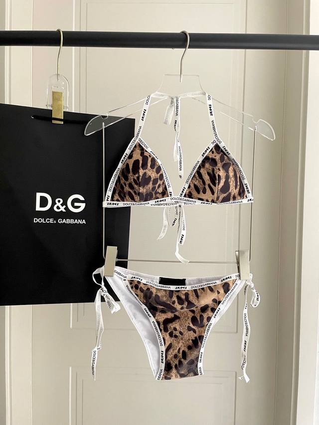 dg New Two-Piece Swimsuit Suitable For A Variety Of Scenarios. Can Be Worn In