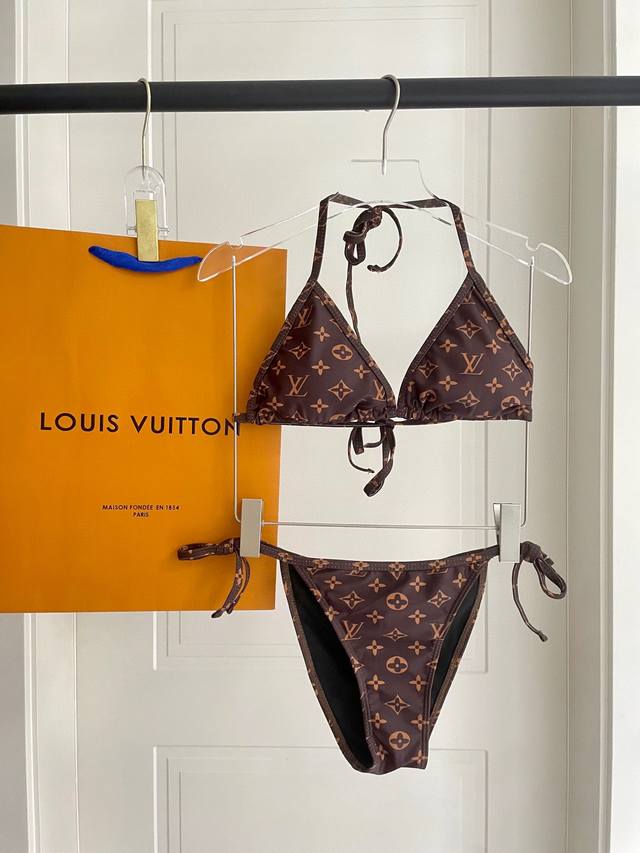 lv New Bikini Swimsuit Suitable For Various Scenes. It Can Be Worn Inside Or