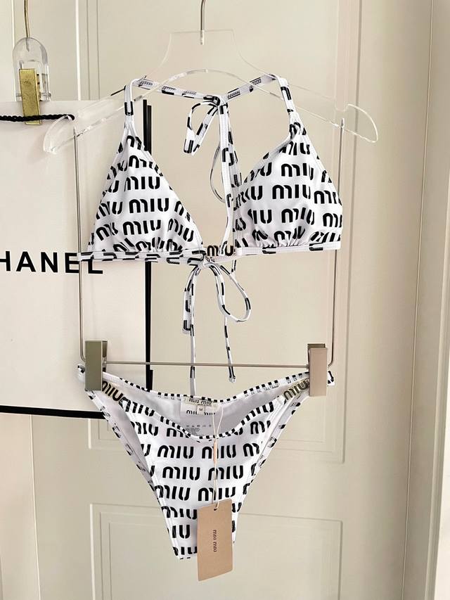 miumiu Miu Miu's New Bikini Is Suitable For A Variety Of Scenarios. It Can Be
