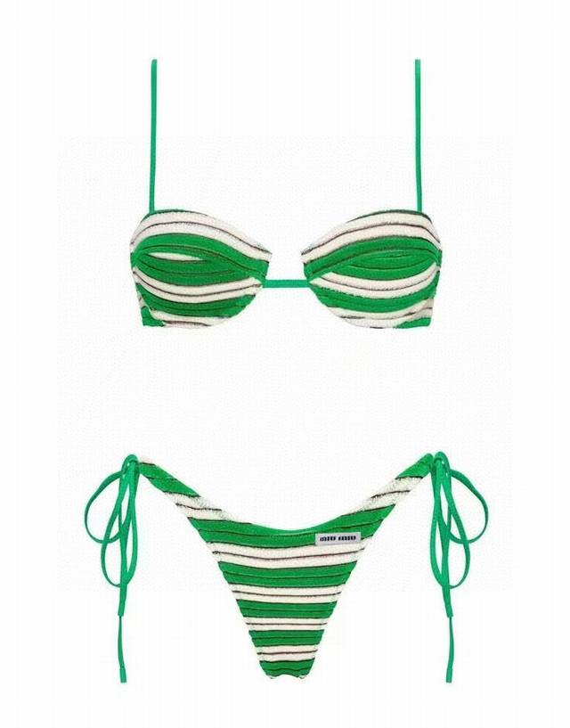 miumiu New Two-Piece Bikini Velvet Fabric Is Suitable For A Variety Of Scenar
