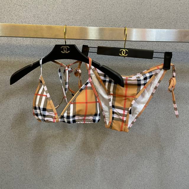 Burberry's New Bikini Is Suitable For A Variety Of Scenarios. It Can Be Worn As