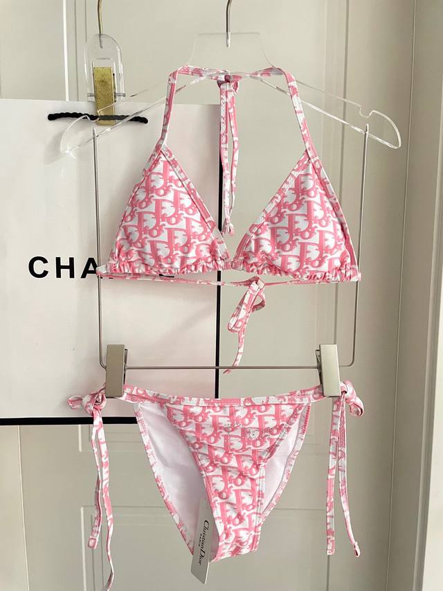 Dior Bikini Is Suitable For A Variety Of Scenarios. It Can Be Worn As An Inner L