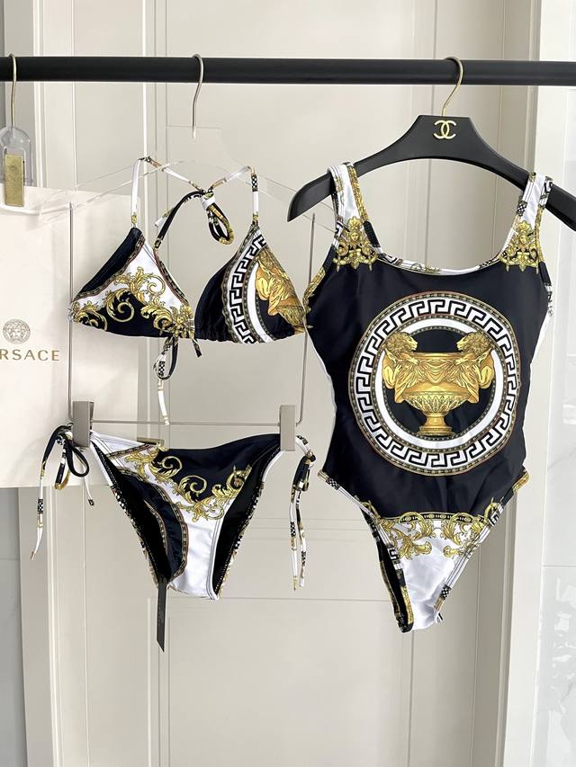 Versace's New Bikini Swimsuit Is Suitable For A Variety Of Scenarios. It Can Be