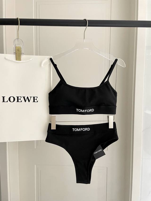 tom Ford Swimsuit Suitable For Various Scenes. It Can Be Worn As An Inner Lay