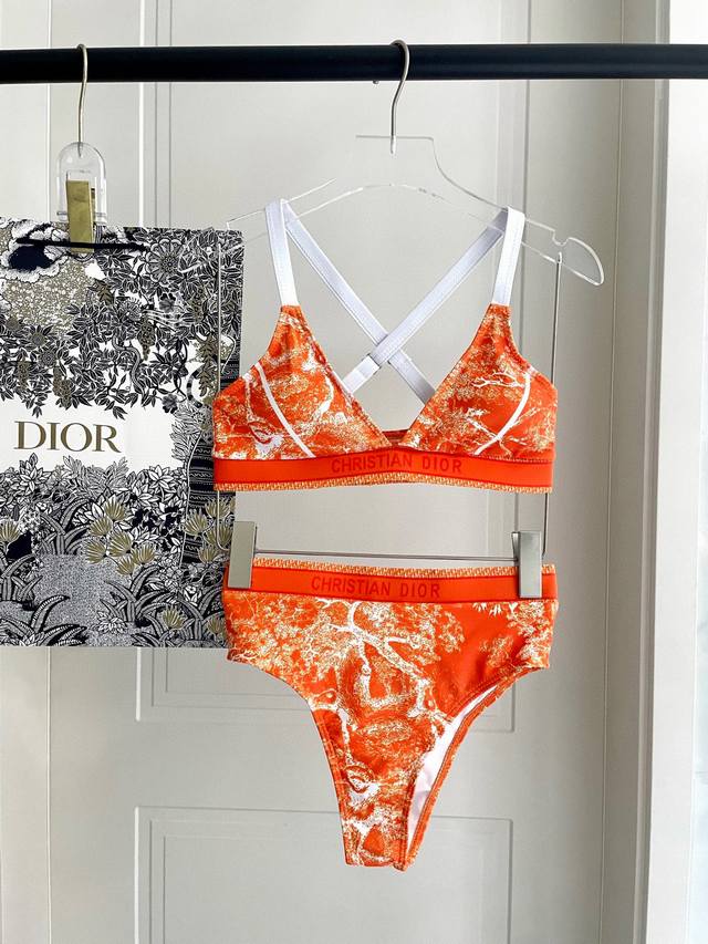 dior One-Piece Swimsuit Suitable For A Variety Of Scenarios. Can Be Worn As A