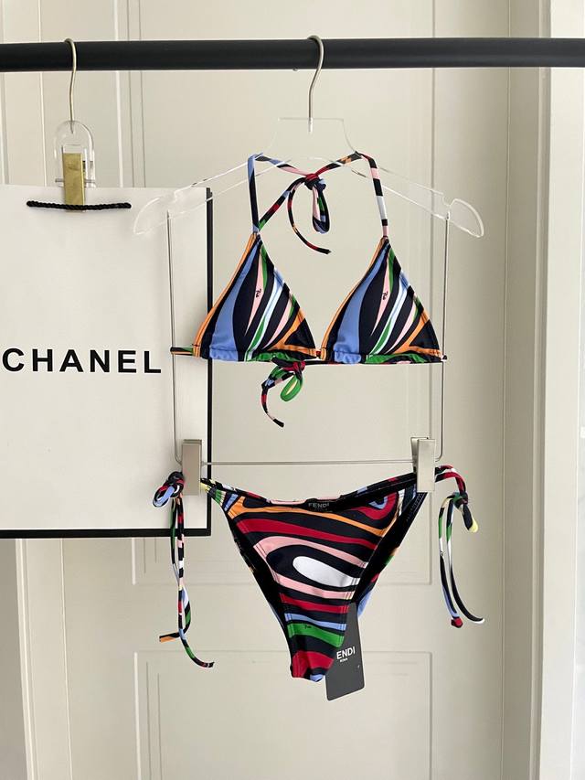 pucci Two-Piece Bikini Swimsuit Suitable For Various Scenes. It Can Be Worn A