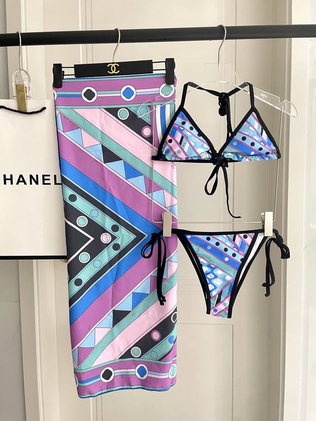 Pucci New Three-Piece Bikini Set Is Suitable For A Variety Of Scenarios. It Can