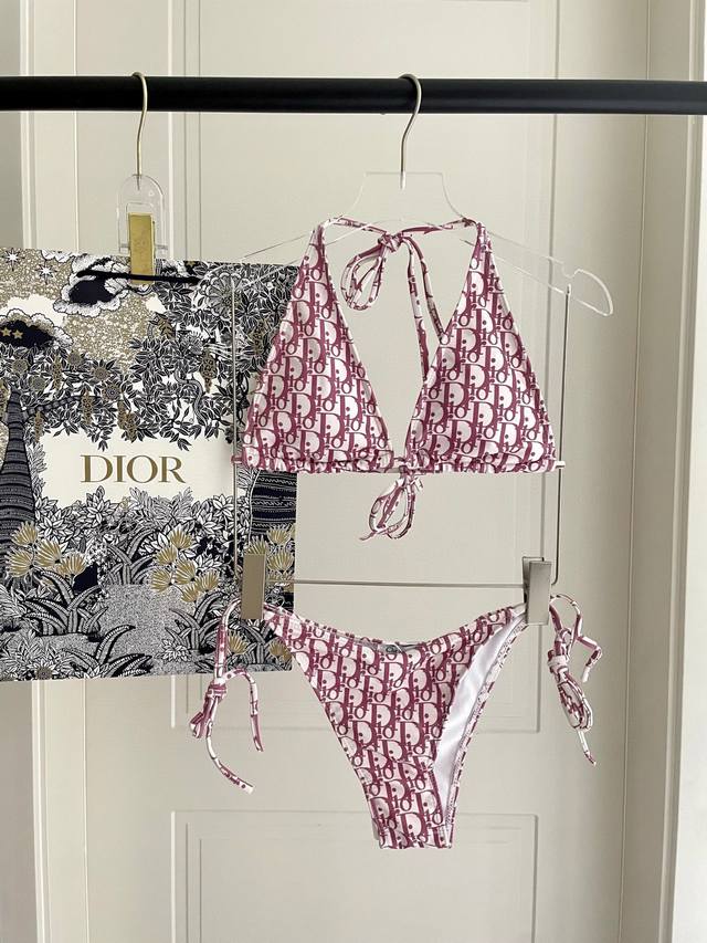 Dior Bikini Is Suitable For A Variety Of Scenarios. It Can Be Worn As An Inner L